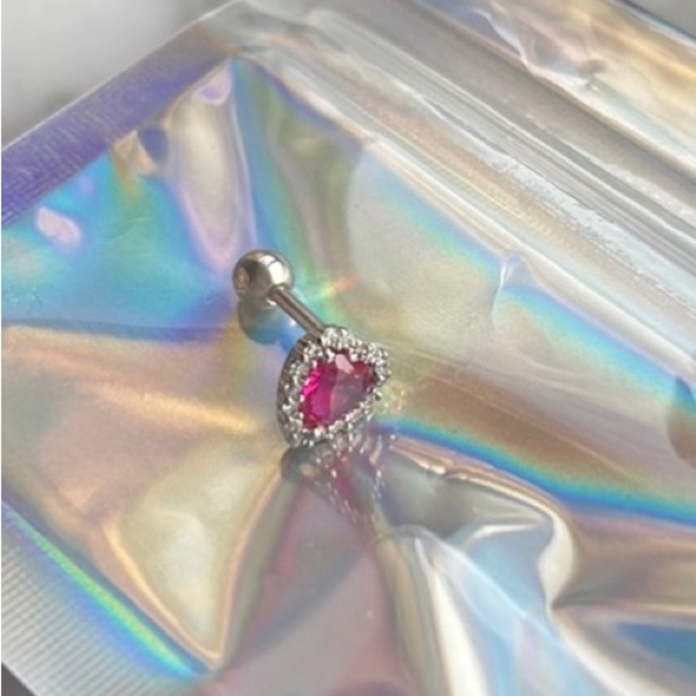 Toofoofeefa Pinkheart red rhinestone piercing /earring 💗